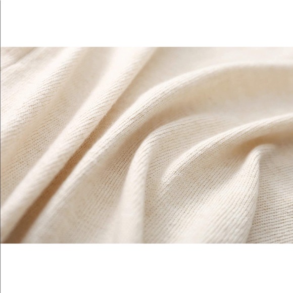 NEW Beige Cashmere Blend Long Sleeve Turtleneck Pullover - Picture 4 of 6